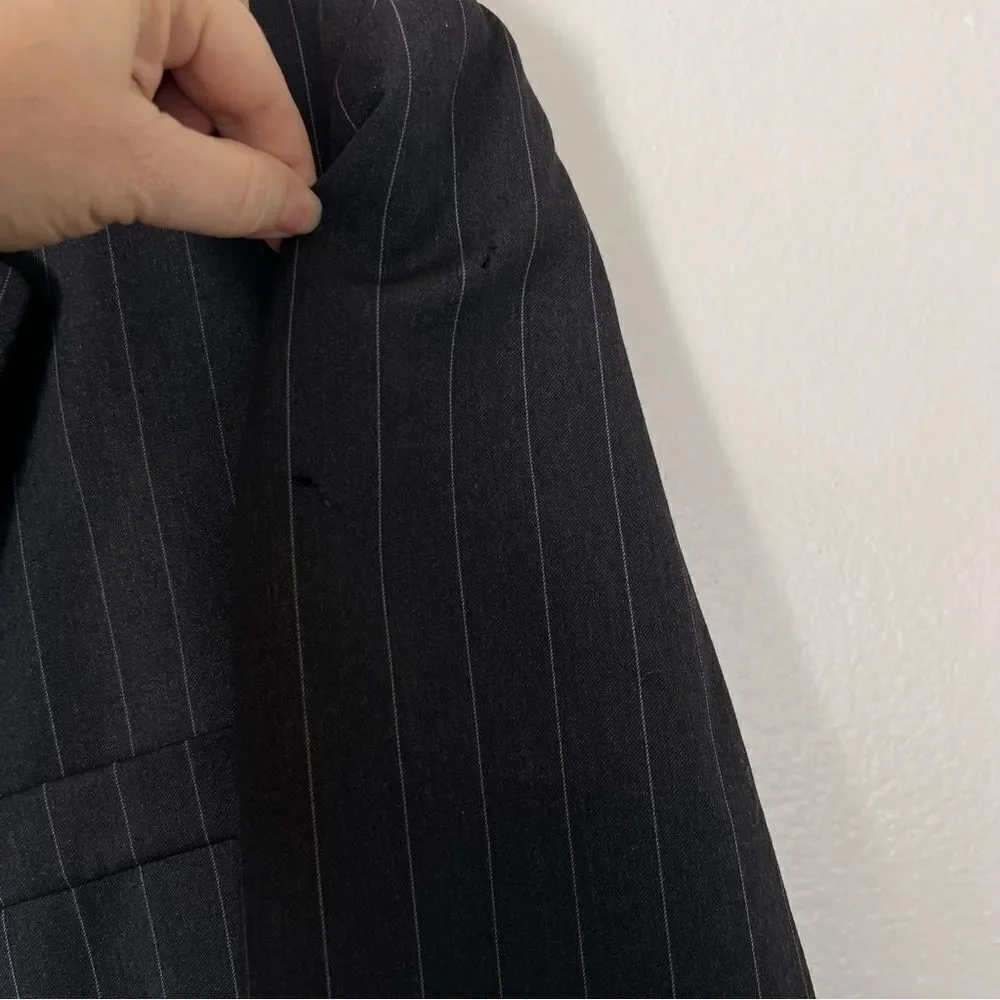 Burberry London Suit Jacket Men's Black Pin Stripe Wool 2 Button Size 40R Flaw